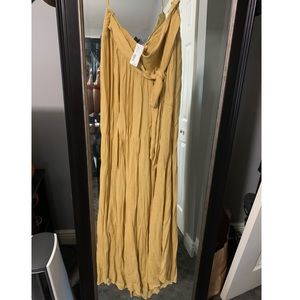 Ruby and Jenna never worn tie waist pants